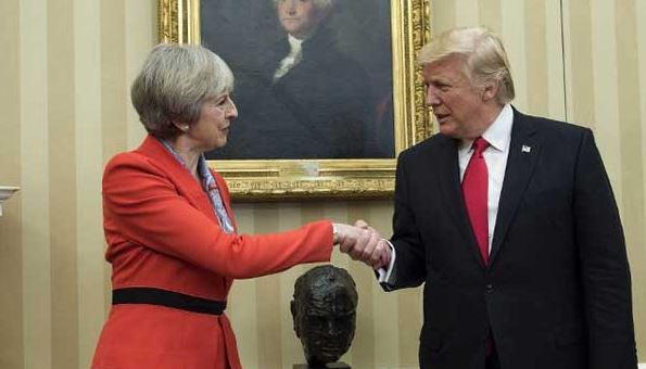 DONALD TRUMP ACCOGLIE THERESA MAY ALLA CASA BIANCA CON QUESTE PAROLE: ”LA BREXIT SARA’ FANTASTICA PER IL REGNO UNITO”