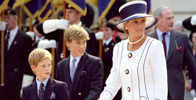 6 lettere di Lady Diana vendute per 17 mila euro. Ecco cosa scriveva