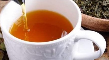 Tè freddo o caldo? Ecco qual è la temperatura migliore per berlo