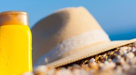 Crema solare: tutto quello che devi sapere per abbronzarti senza scottarti