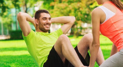 Mentre si studia, fare un po’ di esercizio fisico potrebbe non essere una perdita di tempo