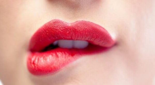 5 gesti che pregiudicano l’immagine che mostriamo agli altri