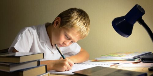 Fare i compiti: come motivare mio figlio?