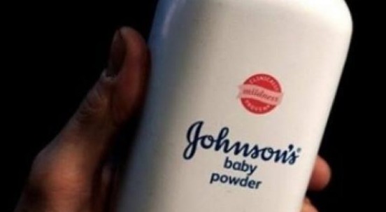 Borotalco cancerogeno, contiene amianto. Jonshon&Jonshon costretta a nuovo maxi-risarcimento