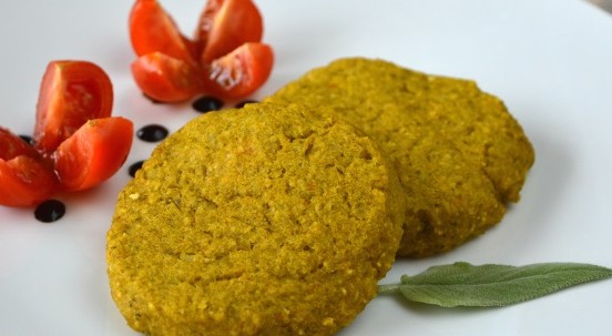 Hamburger vegetali di asparagi e carote aromatizzati alla salvia