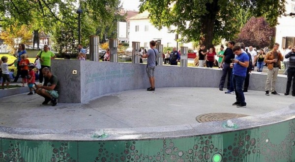 In Slovenia una fontana che eroga birra