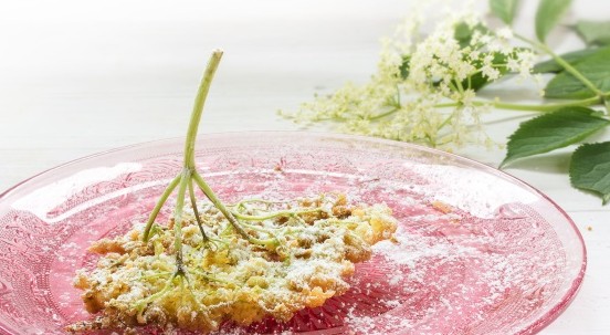 Frittelle di fiori di sambuco