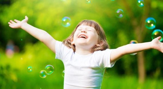 Crescere in mezzo al verde modifica in meglio il cervello. Parola della scienza