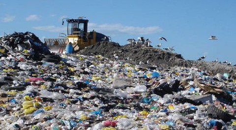 Calabria, discarica abusiva di rifiuti sotto sequestro