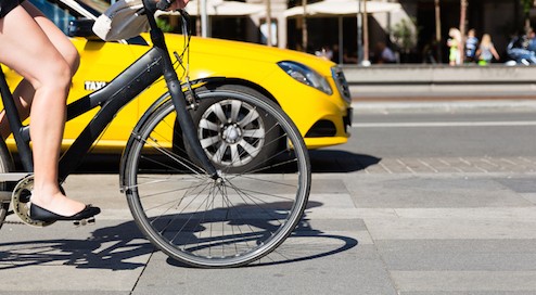Presto al via il pacchetto “strade sicure” che protegge i ciclisti
