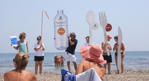 #Usaegettanograzie, la nuova campagna per contrastare l’inquinamento da plastica