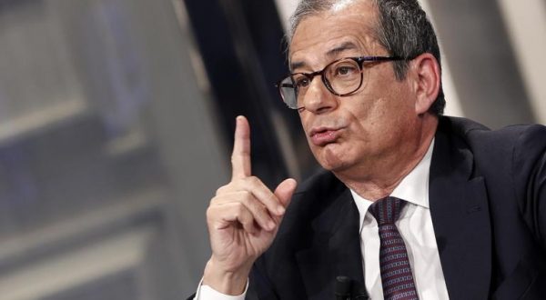 L’Italia è entrata in recessione e lo spread è ancora elevato