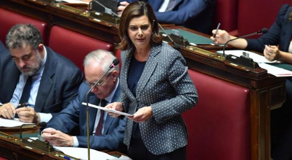 Laura Boldrini: dito puntato contro Salvini