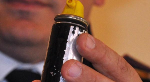 A Capodanno vietato lo spray al peperoncino