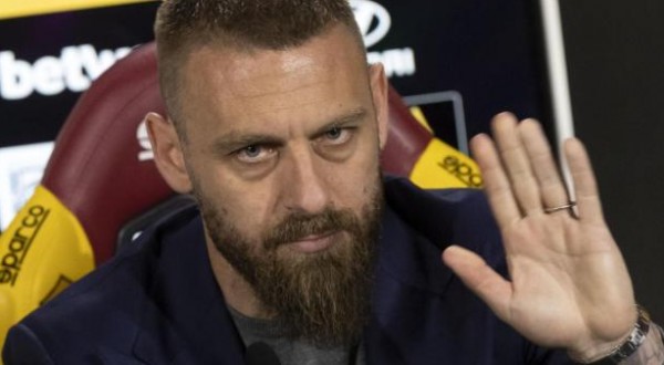 De Rossi: “È stato un viaggio lungo, intenso, sempre accompagnato dall’amore per questa squadra”