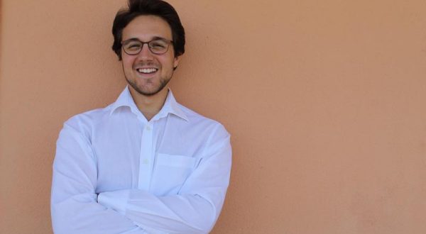 Il poeta Alessio Arena ha ricevuto in india il Premio Internazionale della World Poetry Conference