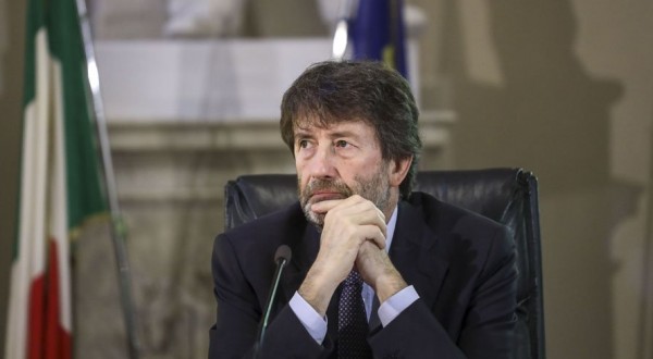 Franceschini: “Ragioniamo su eventi cultura su piattaforme come Netflix e Raiplay”