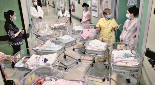 Cremona “simbolo di rinascita”: 15 bambini nati in 24 ore