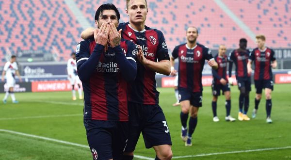 Il Bologna supera di misura il Crotone, decide Soriano