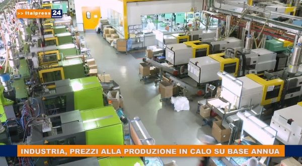 Industria, prezzi alla produzione in calo