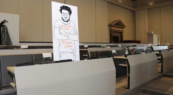 Egitto, almeno altri 45 giorni in carcere per Patrick Zaki