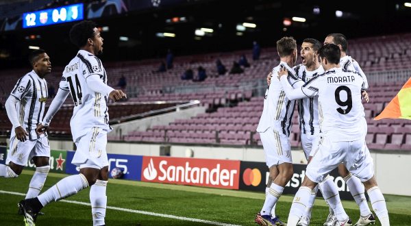 Impresa Juve, 3-0 al Barça al Camp Nou e 1° posto girone