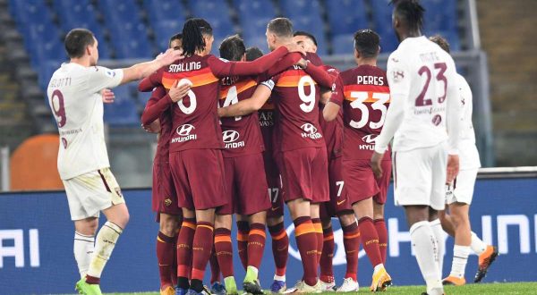 La Roma vince 3-1, notte fonda per il Torino