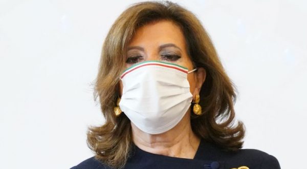 Casellati “Troppi ritardi nella gestione Covid, Parlamento sia centrale”