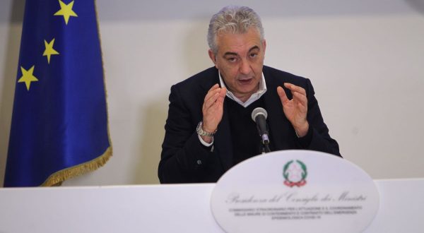 Arcuri “Evitiamo terza ondata e via subito con le vaccinazioni”