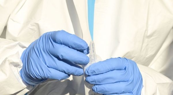 Covid, a Roma un positivo alla variante del virus