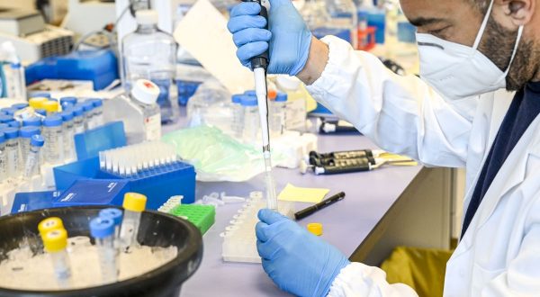 Covid, UPS: “Pronti a consegnare i vaccini in tutta Europa”