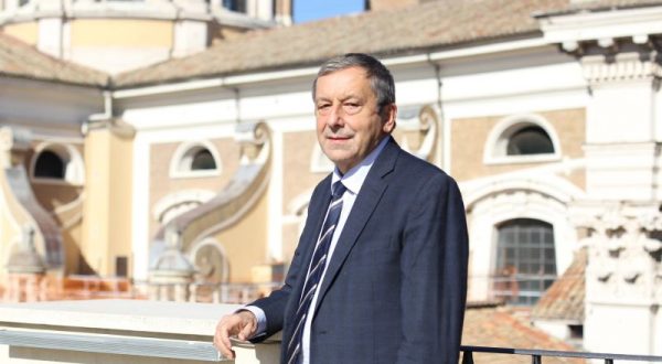 Coronavirus, Profumo “Su vaccini pronti a campagna d’informazione”