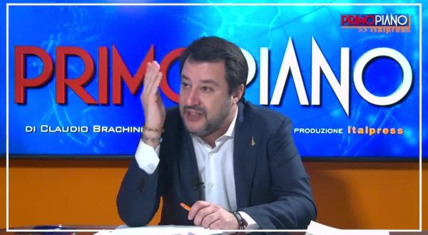 Salvini “Andare al voto o governo centrodestra guidato da economista”