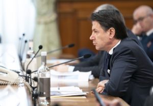 Governo, Conte “Se ci sarà la fiducia rafforzeremo la squadra”