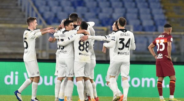 Roma eliminata in Coppa Italia, Spezia passa 4-2 all’Olimpico