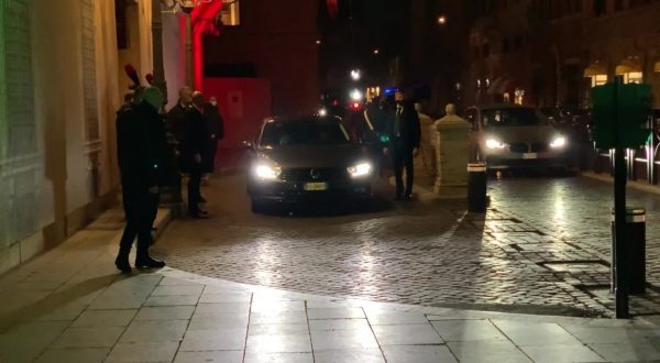 Conte lascia il Senato dopo il dibattito sulla fiducia