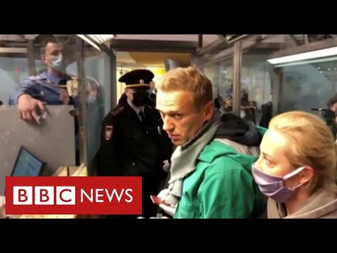 Kremlin critic Alexei Navalny arrested on return to Russia after nerve agent poisoning – BBC News