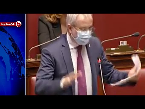 TRADISCA IL TRICOLORE E SAREMO IMPLACABILI – La risposta di Claudio Borghi a Draghi