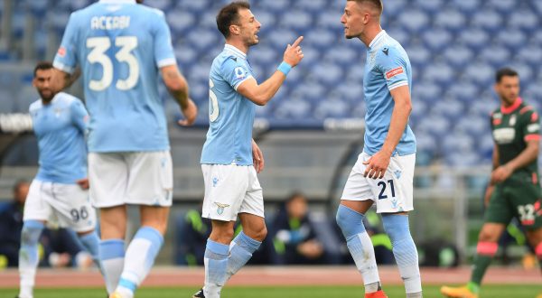 La Lazio batte il Crotone 3-2, decide Caicedo nel finale