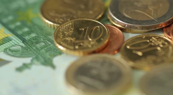 Banche, da analisi Bce 275 mld in più su asset a rischio