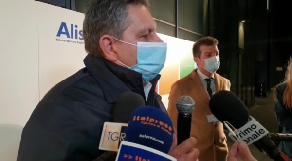 Toti “Le Regioni chiedono chiarezza su AstraZeneca”