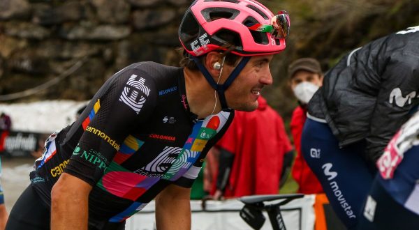 Bettiol vince per distacco la 18^ tappa del Giro