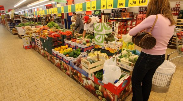 Accelera l’inflazione su base annua a maggio