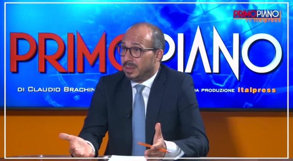 Faraone “Vaccini accelerano, riaperture possibili in tempi brevi”