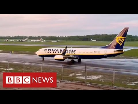 Outrage as Ryanair plane “hijacked” by Belarus to arrest dissident journalist – BBC News