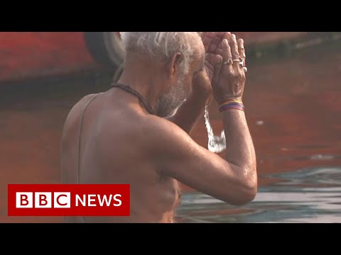 Covid causes new environmental dilemma for India’s Ganges River – BBC News
