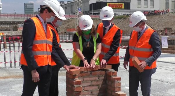 Milano-Bicocca, lezioni ed esami all’aperto in un bosco urbano di due ettari