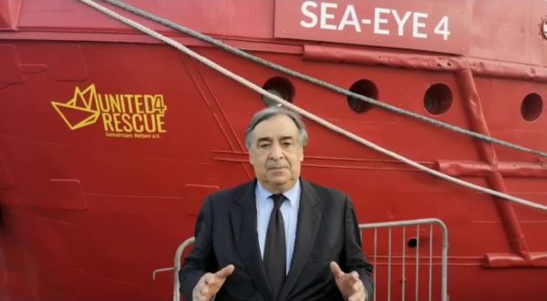 Immigrazione, sindaco Palermo “Genocidio nel Mediterraneo”