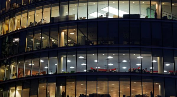 Una ricerca, 50% ambienti lavoro 10 volte più inquinato di esterni