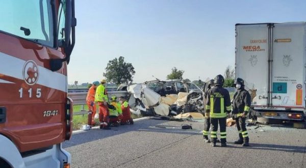 Nel 2020 in calo incidenti stradali, morti e feriti